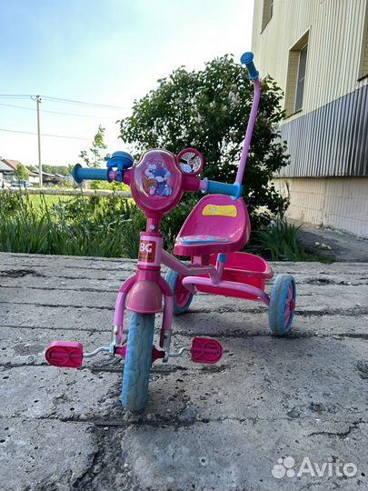 Детский трехколесный велосипед