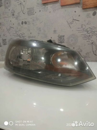 Фара правая на Volkswagen Polo 5 дорест