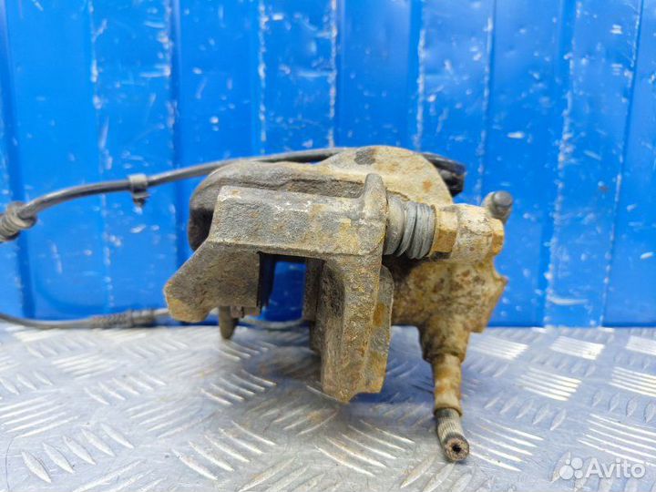 Суппорт передний левый Mercedes-Benz C-Class W202