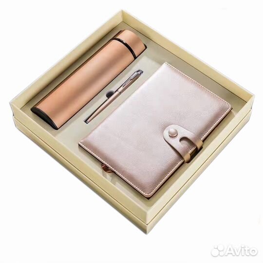 Подарочный набор с термокружкой