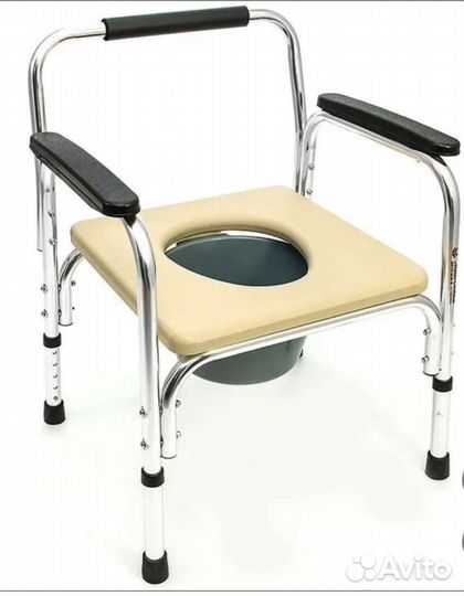 Кресло стул с санитарным оснащением