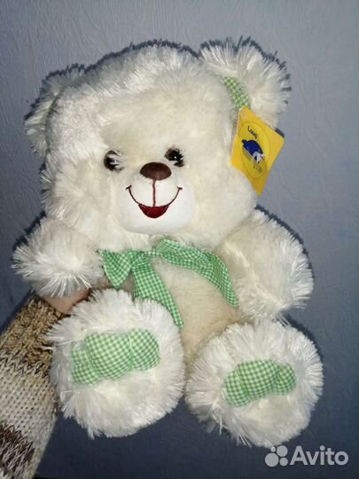 Большой плюшевый мишка