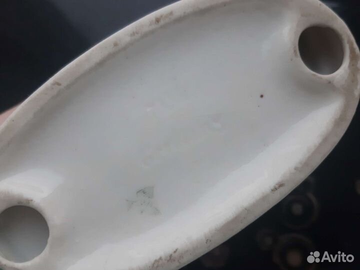 Фарфоровая статуэтка 