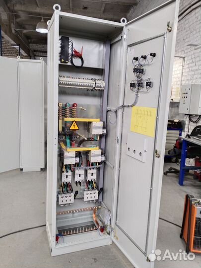 Шкаф автоматического ввода резерва авр