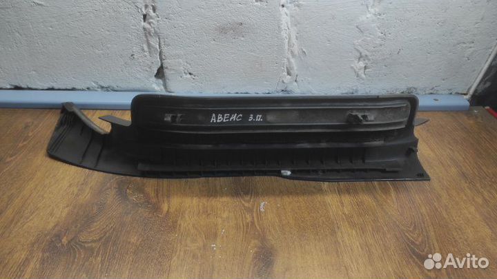 Накладка на порог салона задняя правая Toyota