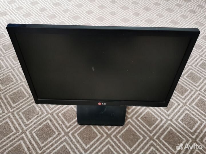 Мониторы Asus и LG, диагональ 19