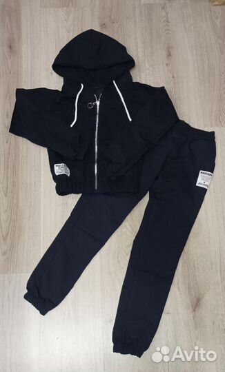 Спортивный костюм для девочки новый
