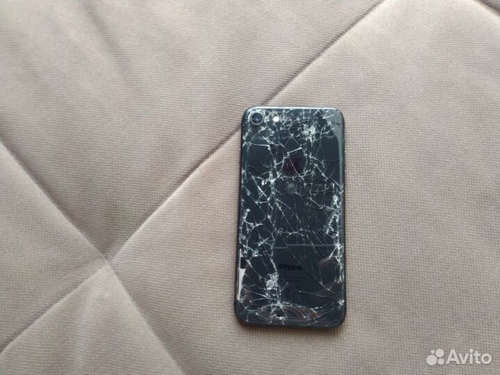 iPhone 8 на запчасти