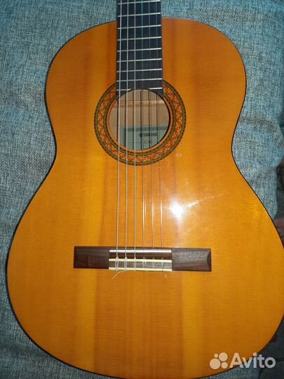 Классическая гитара yamaha c40