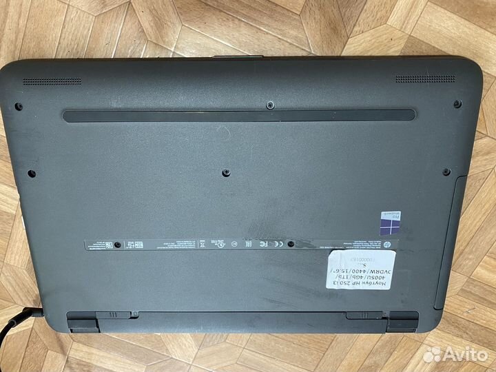 Ноутбук HP 250 G3 i3-4005u