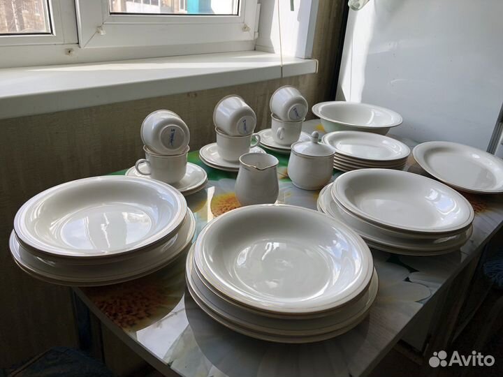 Набор столовой и чайной посуды на 6 персон