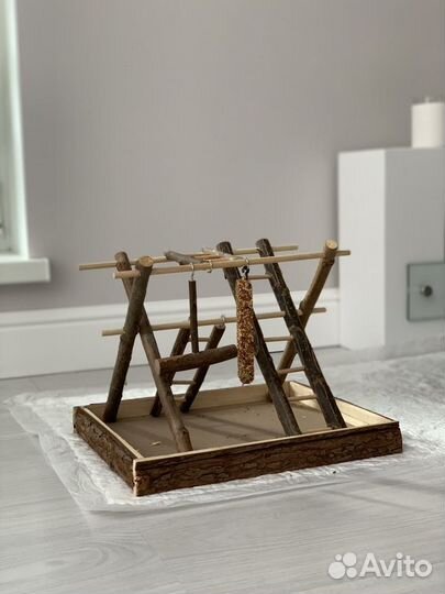 Игровая площадка для попугая