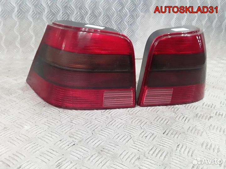 Фонарь задний для Фольксваген Гольф 4 1J6945111S