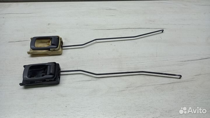 Внутренняя ручка передней двери Nissan Serena c23