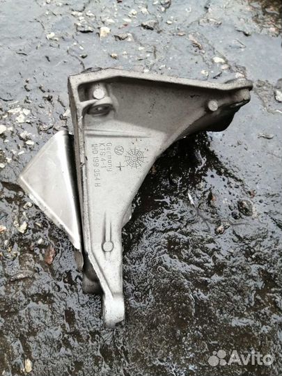 Кронштейн Двигателя Пассат Б4 Гольф 3