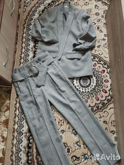 Брючный костюм женский 46