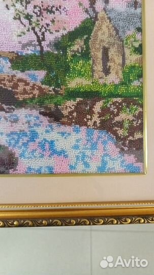 Осень во всей своей красе: картина из бисера