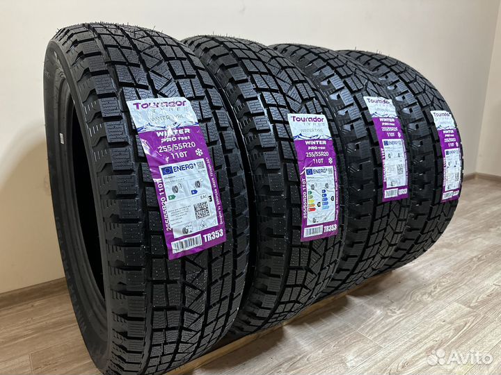 Tourador Winter Pro TSS1 255/55 R20 105T