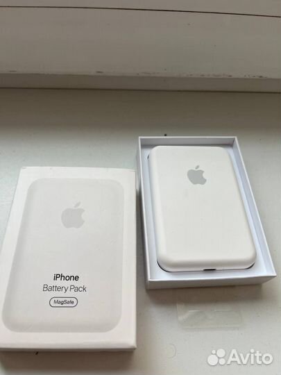 Power bank для iPhone