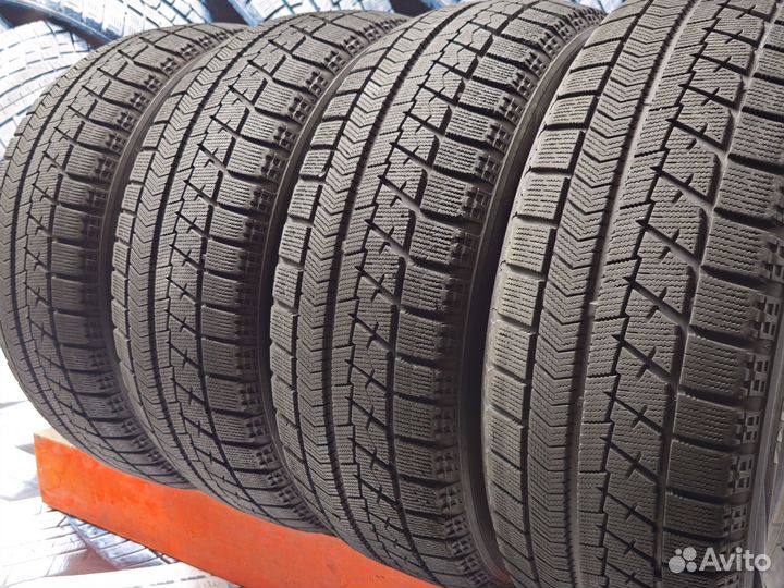 Bridgestone Blizzak VRX 235/50 R18