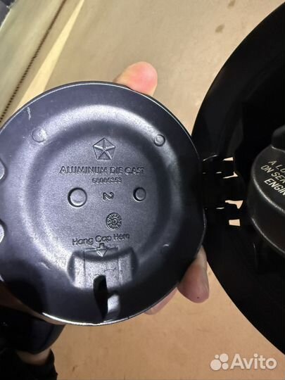 Лючок бензобака Dodge Challenger