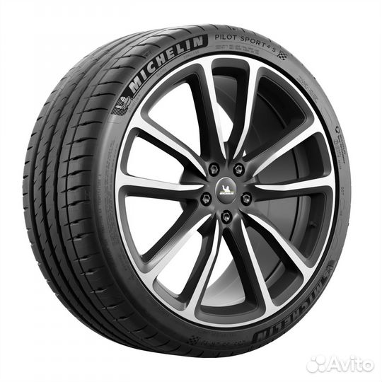 Michelin Pilot Sport 4 S 275/40 R22 108Y