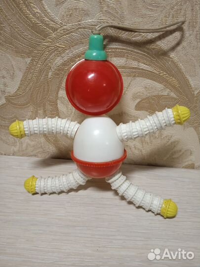 Игрушка СССР человечек на подвеске