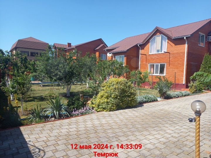 Дом 230 м² на участке 12 сот.