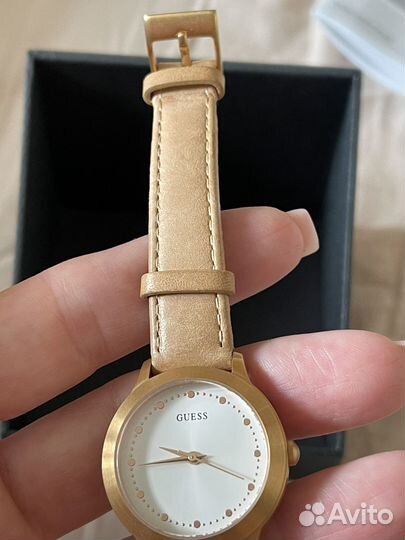 Часы Guess женские