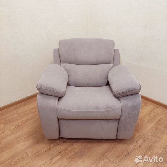 Кресло реклайнер