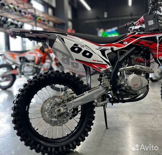 Мотоцикл BSE Z4 2.0 enduro