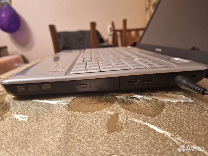 Ноутбук toshiba