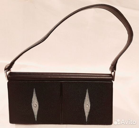 Сумочка из кожи ската