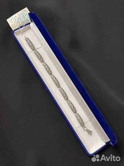 Серебряный браслет с камнями