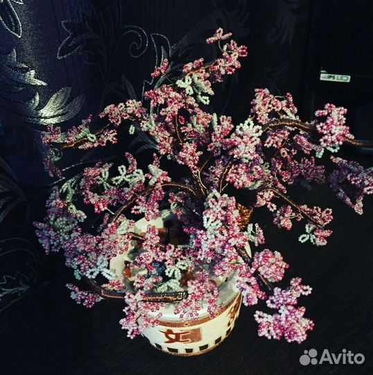 Сакура из бисера