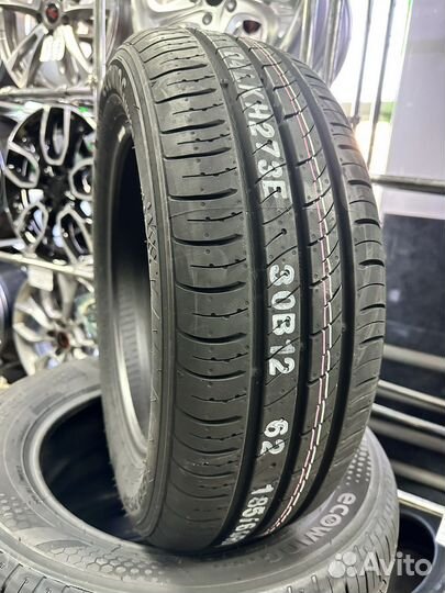 Kumho Ecowing ES01 KH27 185/60 R15 84H