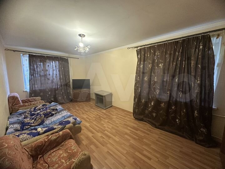 2-к. квартира, 50 м², 1/5 эт.