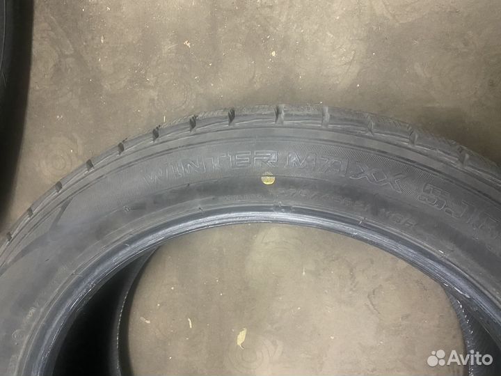 Dunlop Winter Maxx SJ8 275/45 R21 110R