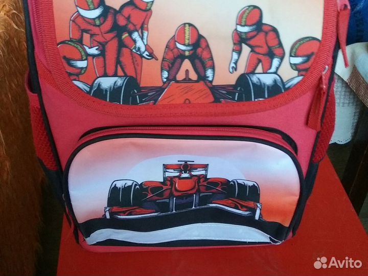 Школьный рюкзак