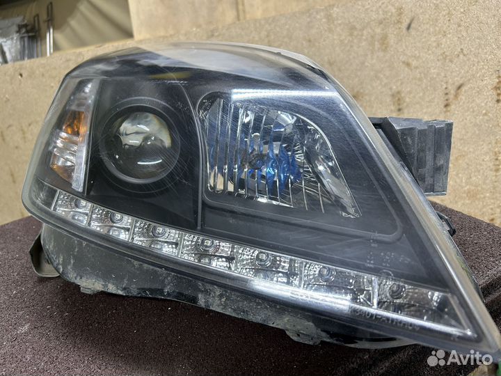 Opel astra h фара