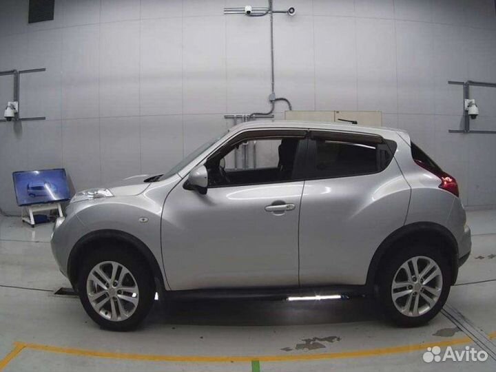 Уголок зеркала Nissan Juke F15 MR16DDT 2011