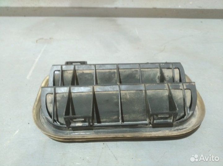 Клапан вентиляции багажника задний Ford Focus 2