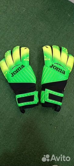 Вратарские перчатки профессиональные новые