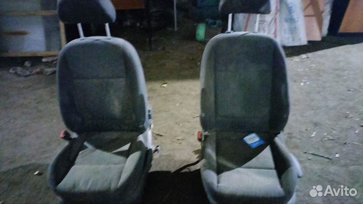 Водительское кресло Шкода Октавия тур