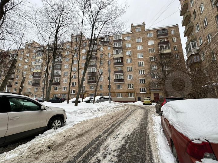 Комната 17 м² в 3-к., 5/9 эт.