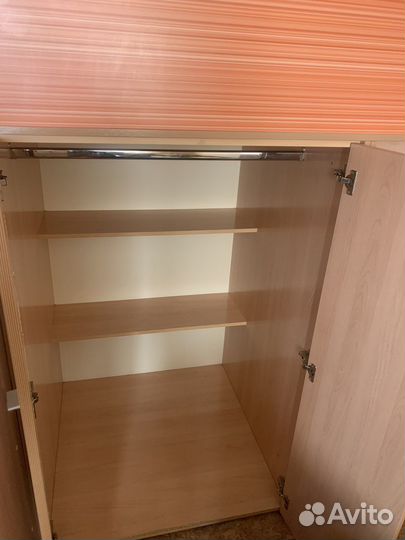 Детская кровать чердак со столом и шкафом