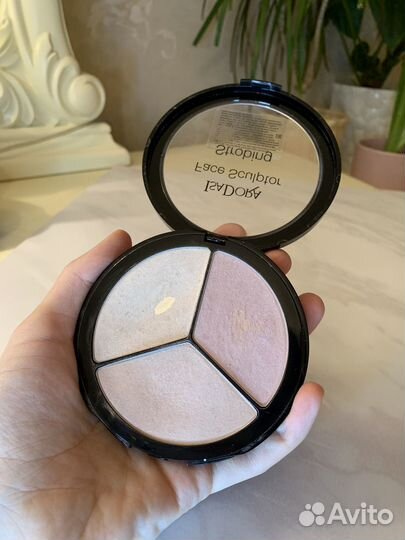 Палетка хайлайтеров IsaDora Strobing