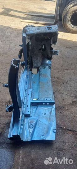 Порог левый Volkswagen Polo 4 2006