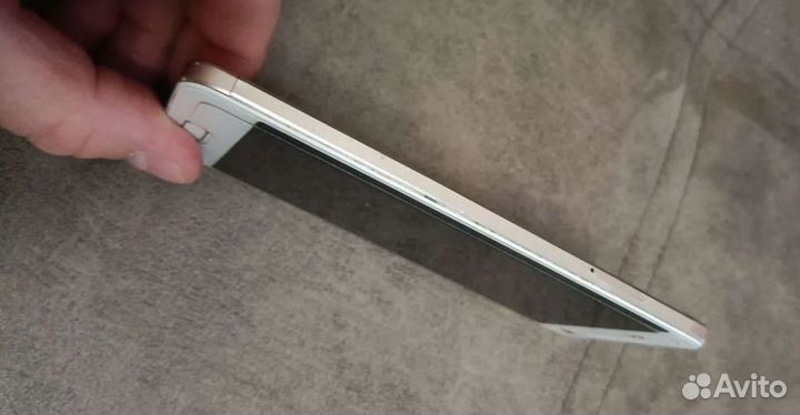 Смартфон ZTE V8 Blade