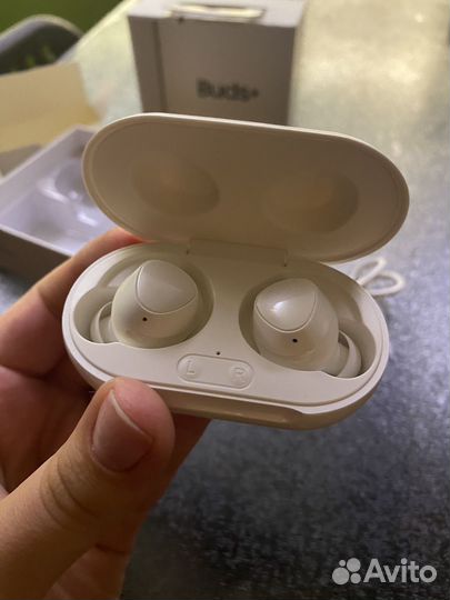 Наушники Samsung Galaxy Buds plus беспроводные
